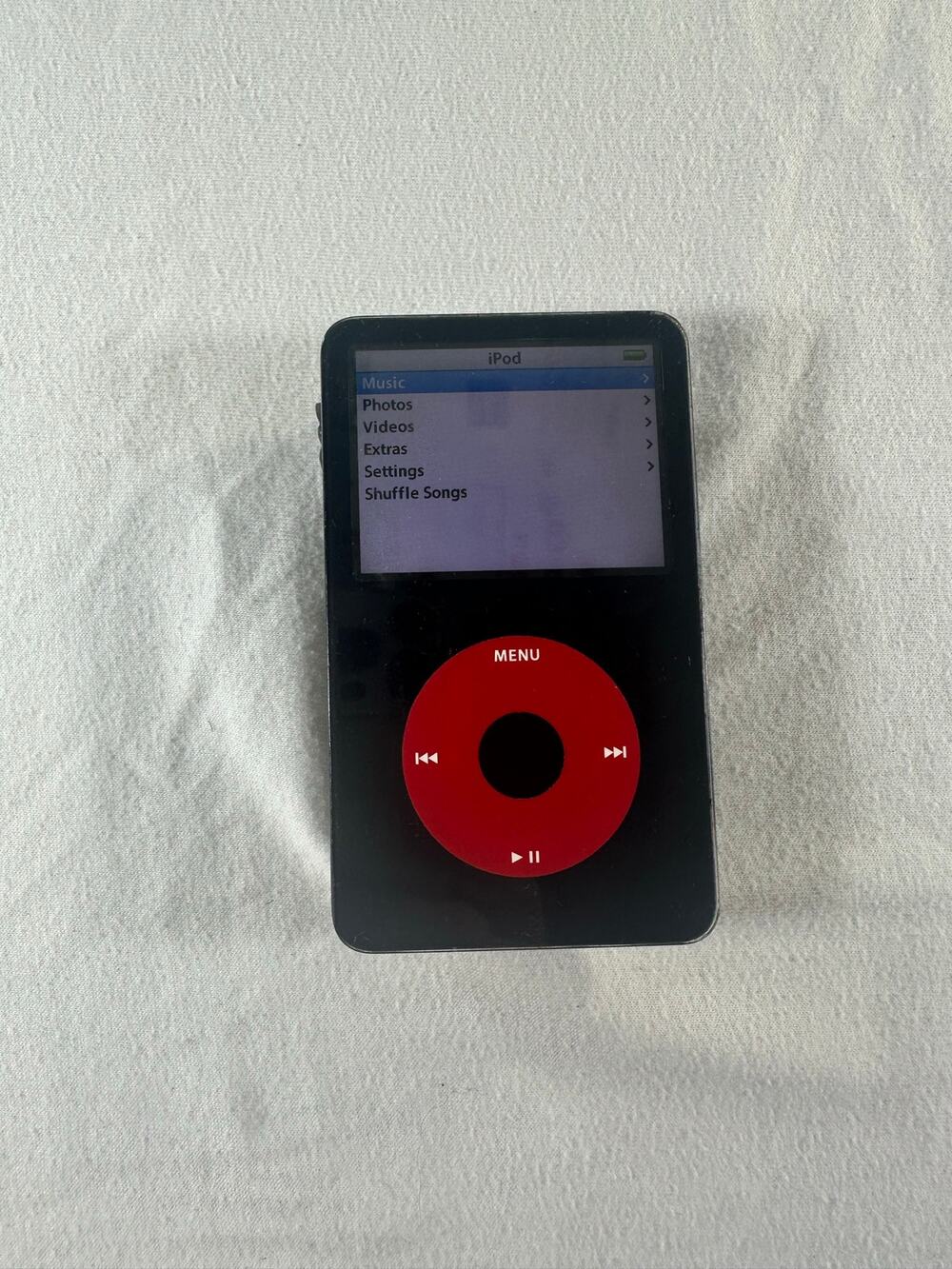 Apple iPod U2 Special Edition 5th Gen 30GB Black Red + Charging Cable